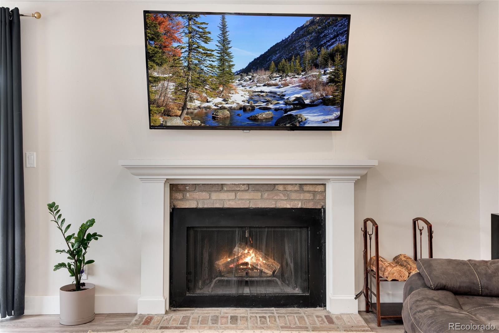 12546 E Cornell Avenue Unit: 201