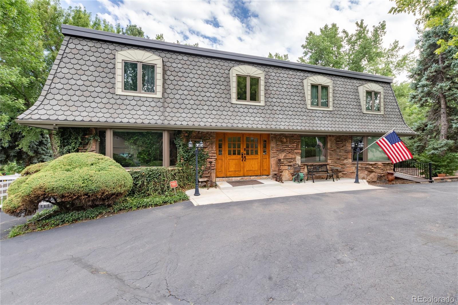730 Crescent Lane