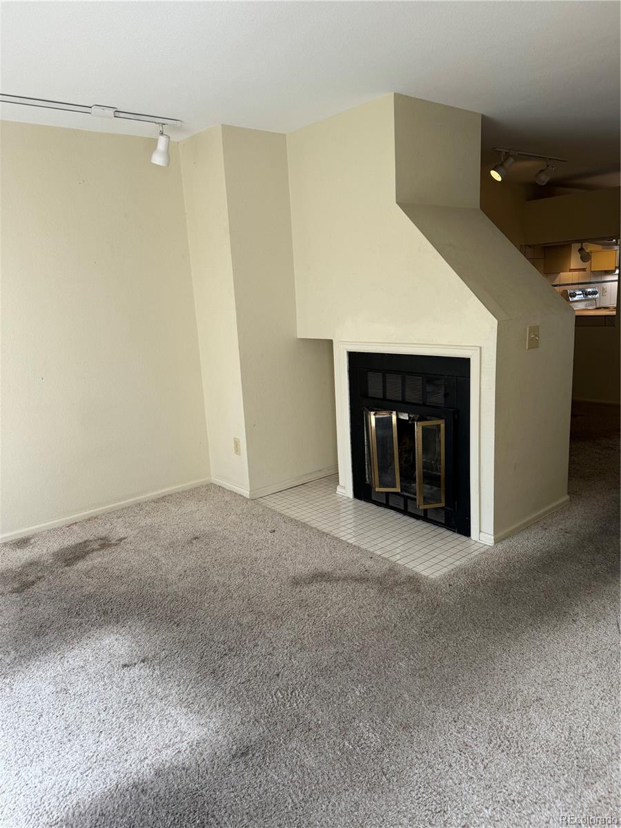 2201 Pearl Street Unit: 104