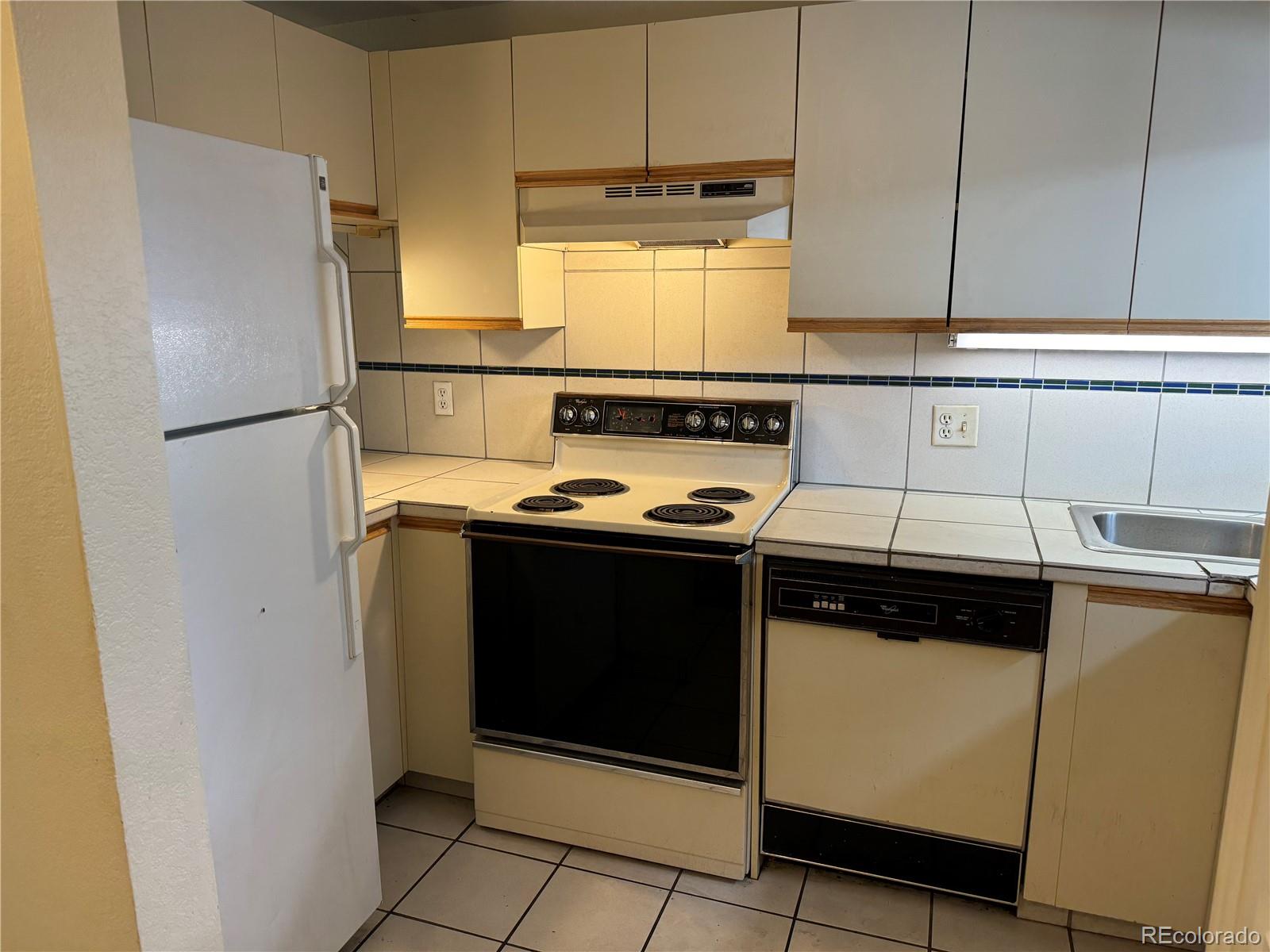 2201 Pearl Street Unit: 104