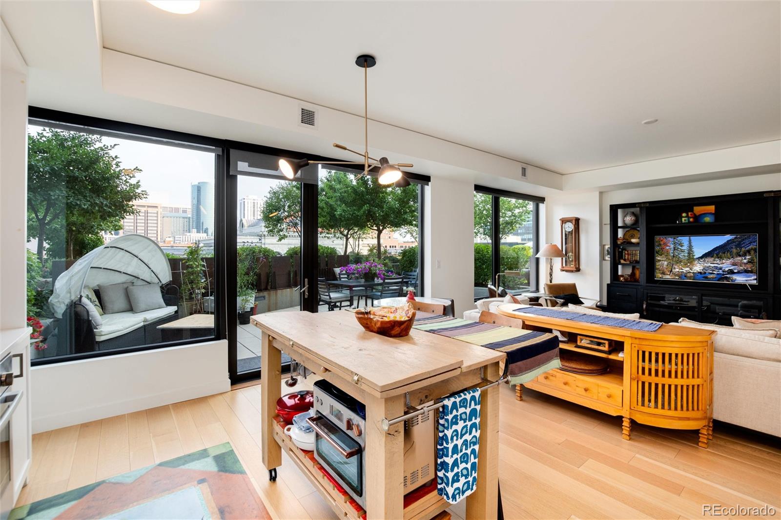 1750 Wewatta Street Unit: 502