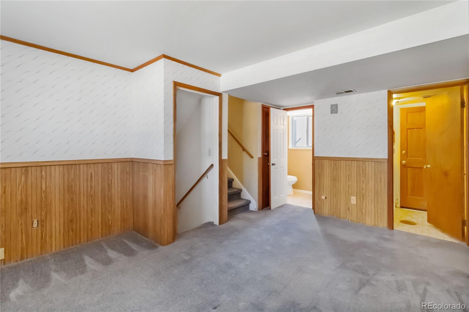 2169 S Everett Street