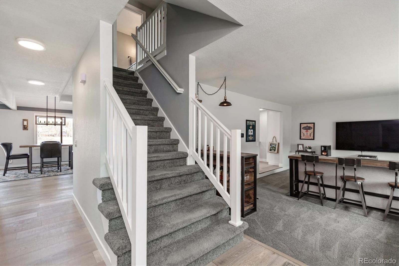 7017 W Elmhurst Avenue