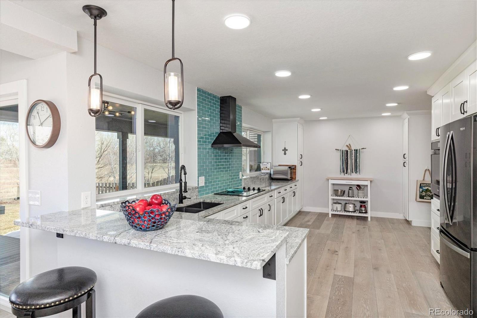 7017 W Elmhurst Avenue