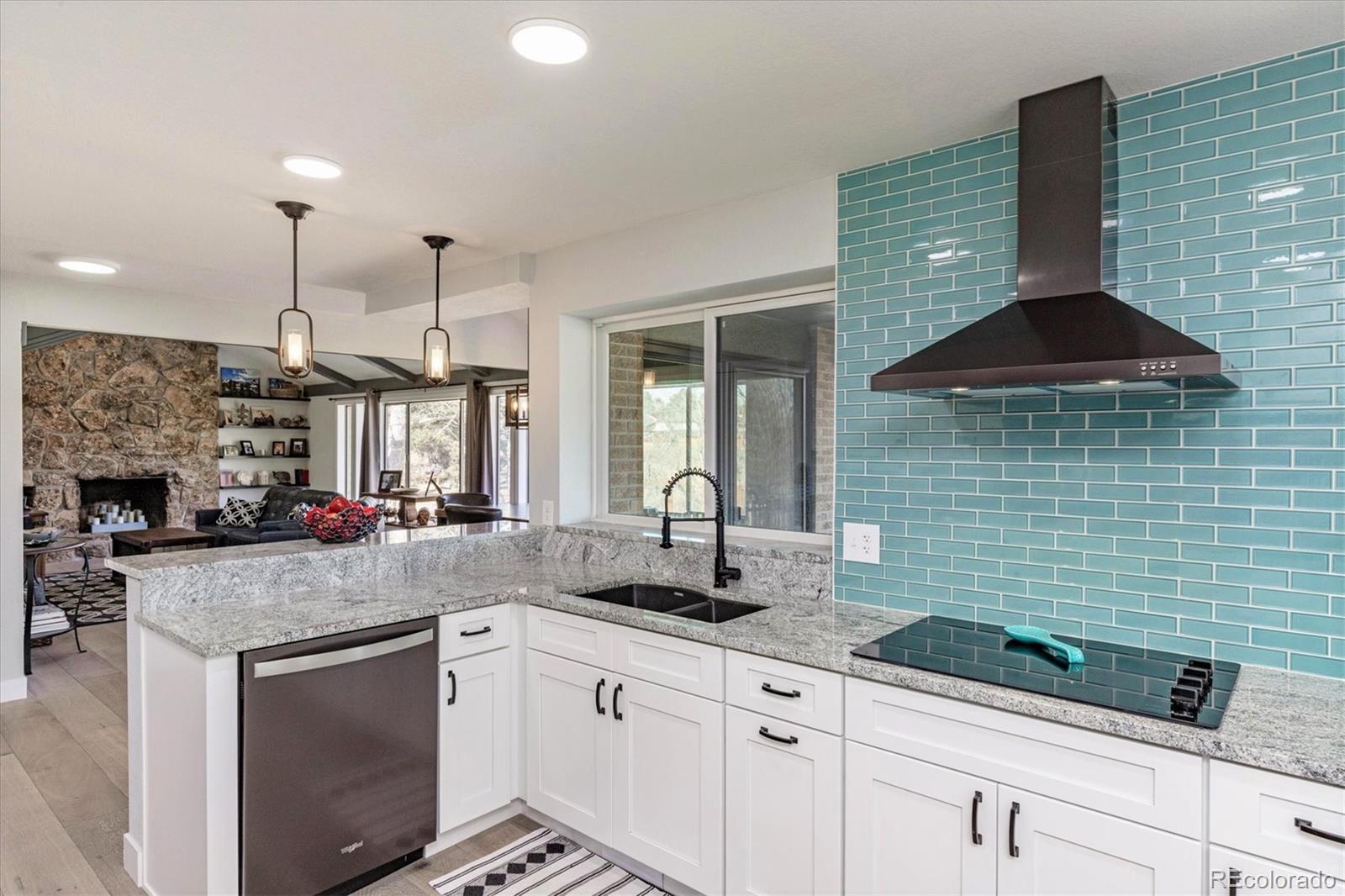 7017 W Elmhurst Avenue