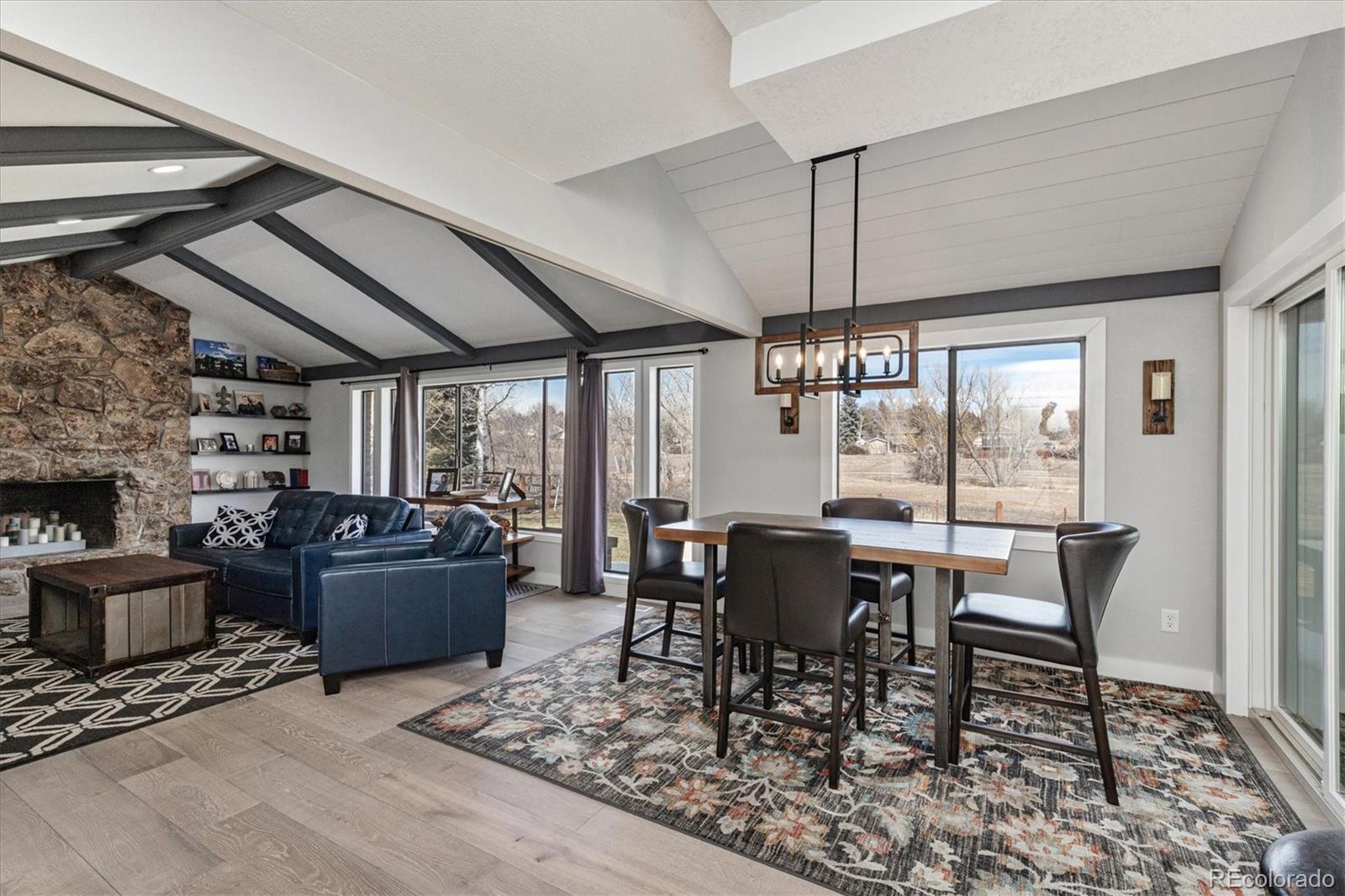 7017 W Elmhurst Avenue