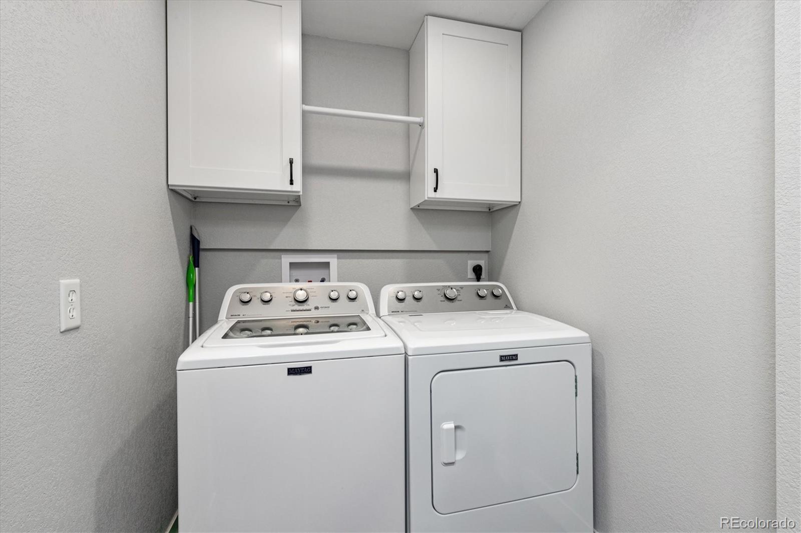 7017 W Elmhurst Avenue