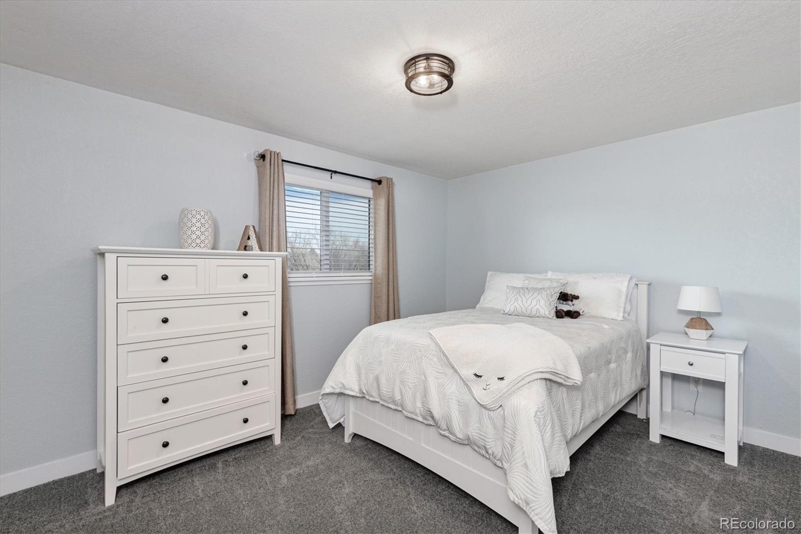 7017 W Elmhurst Avenue