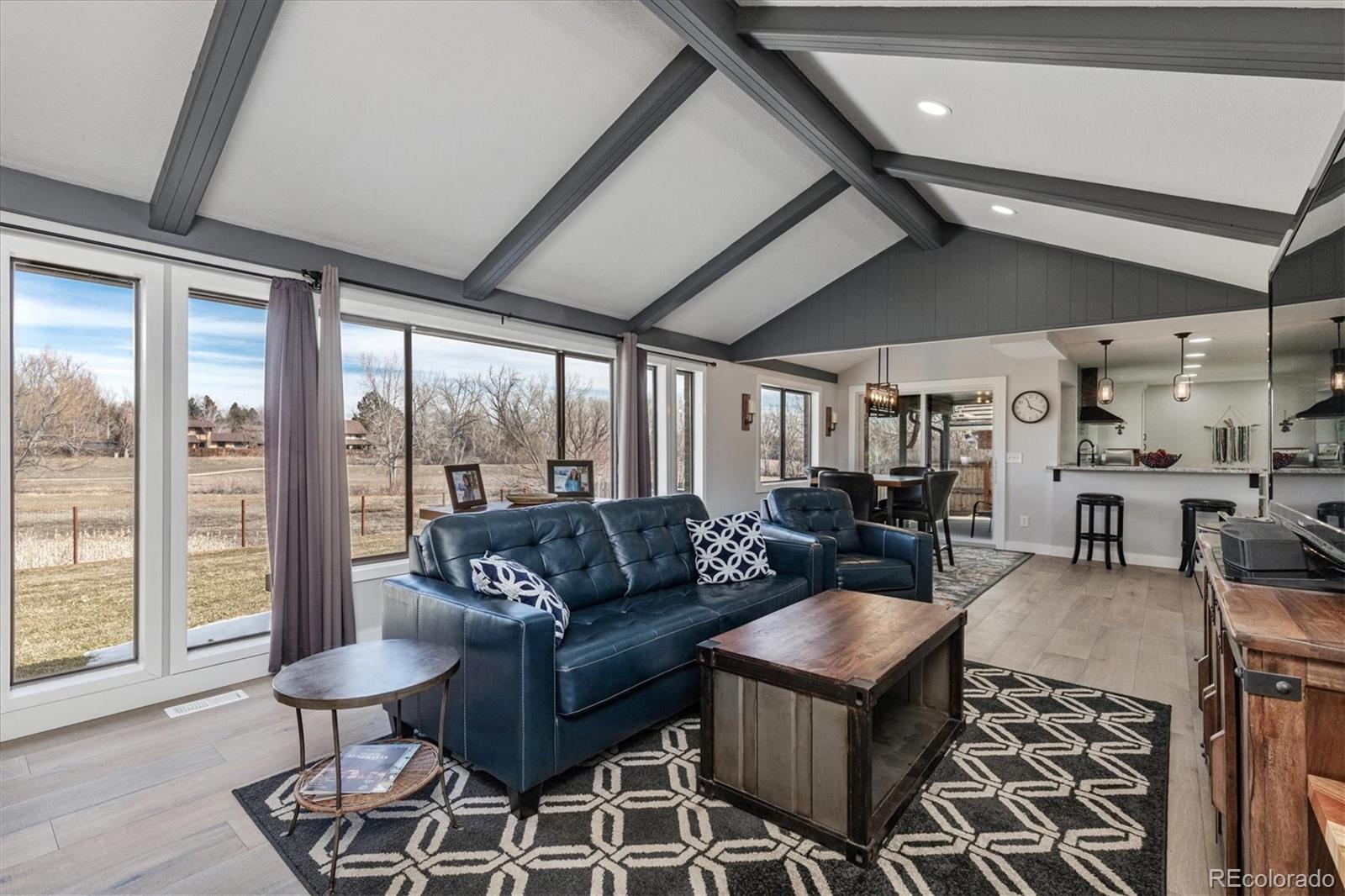 7017 W Elmhurst Avenue