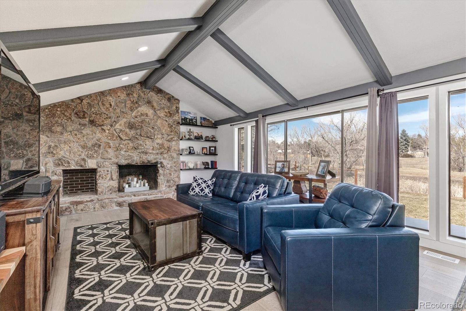 7017 W Elmhurst Avenue