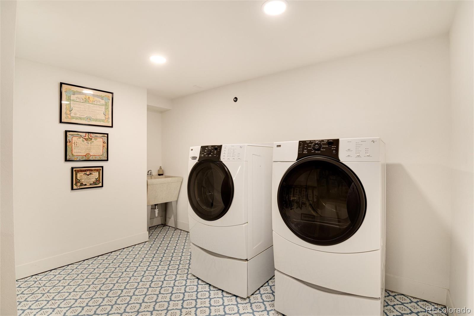 6860 S Steele Street