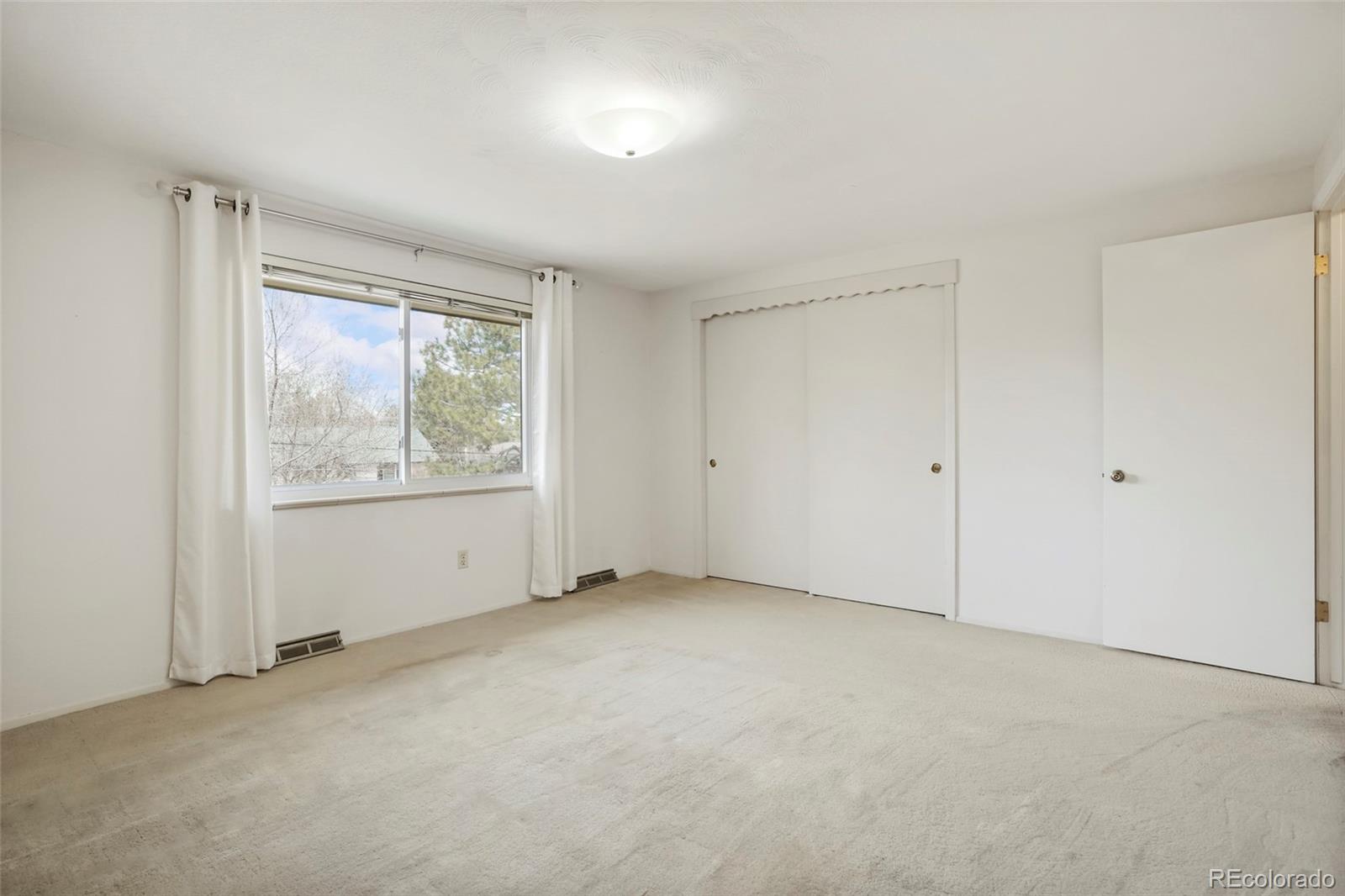 5477 W Portland Drive