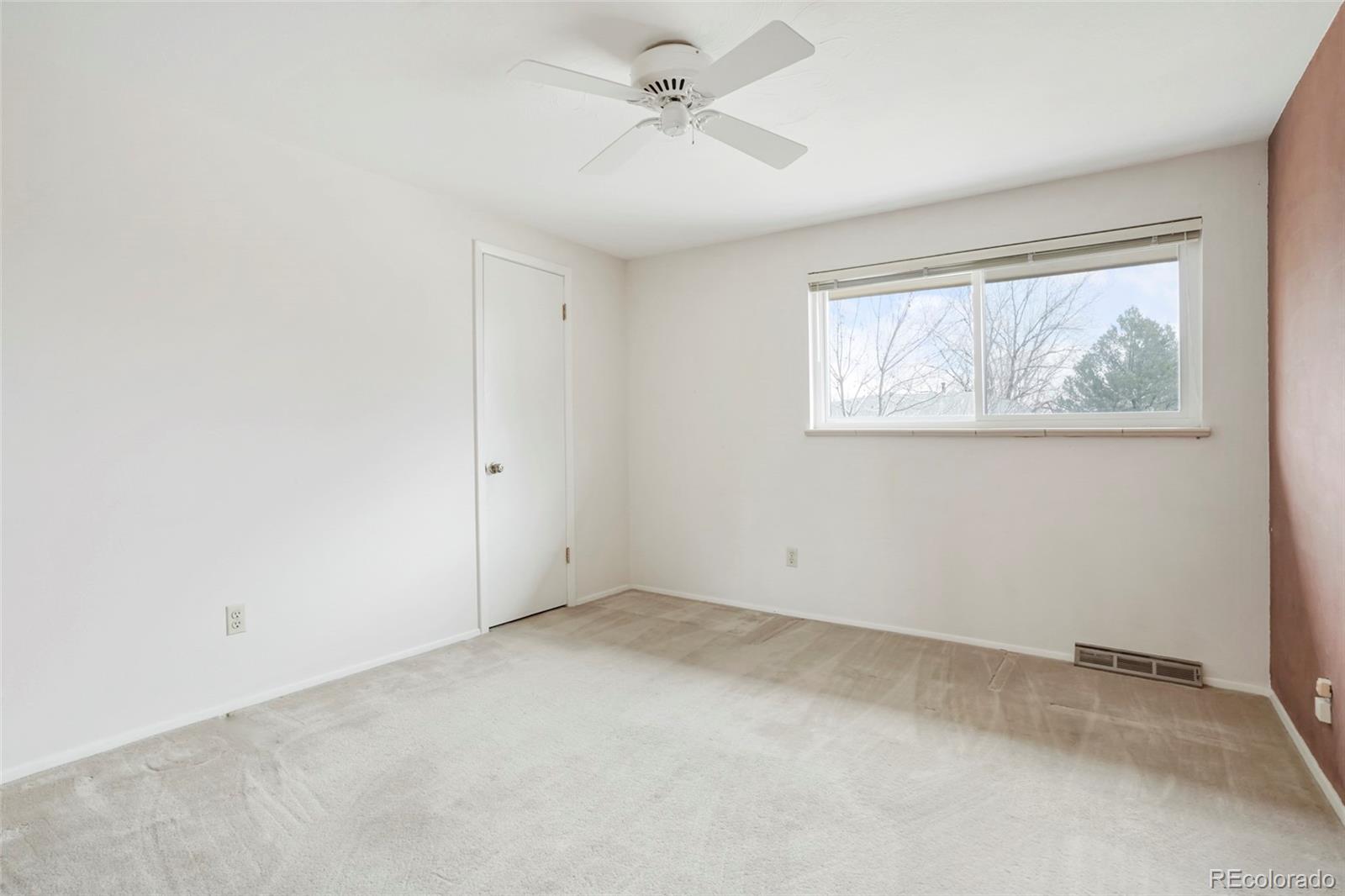 5477 W Portland Drive