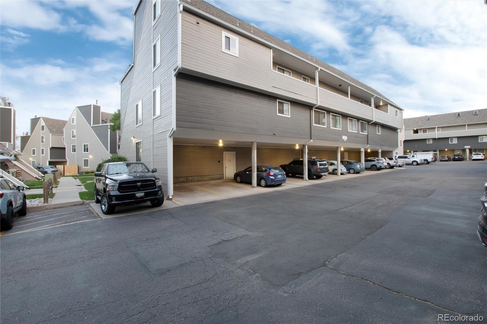 5250 S Huron Way Unit: 10-310