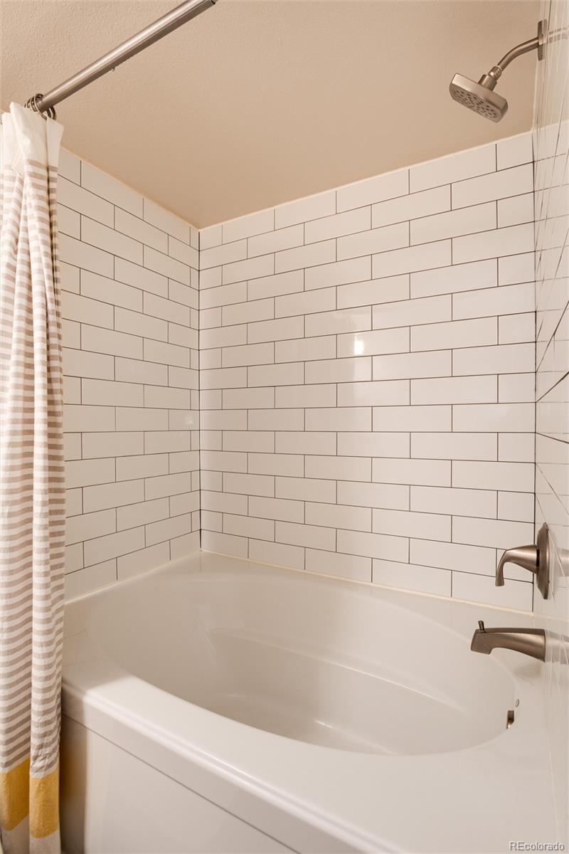 5250 S Huron Way Unit: 10-310