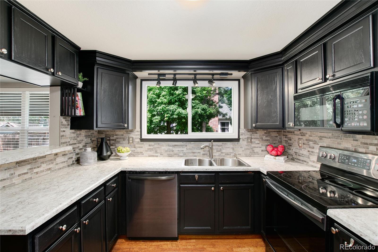 11069 W Walker Drive