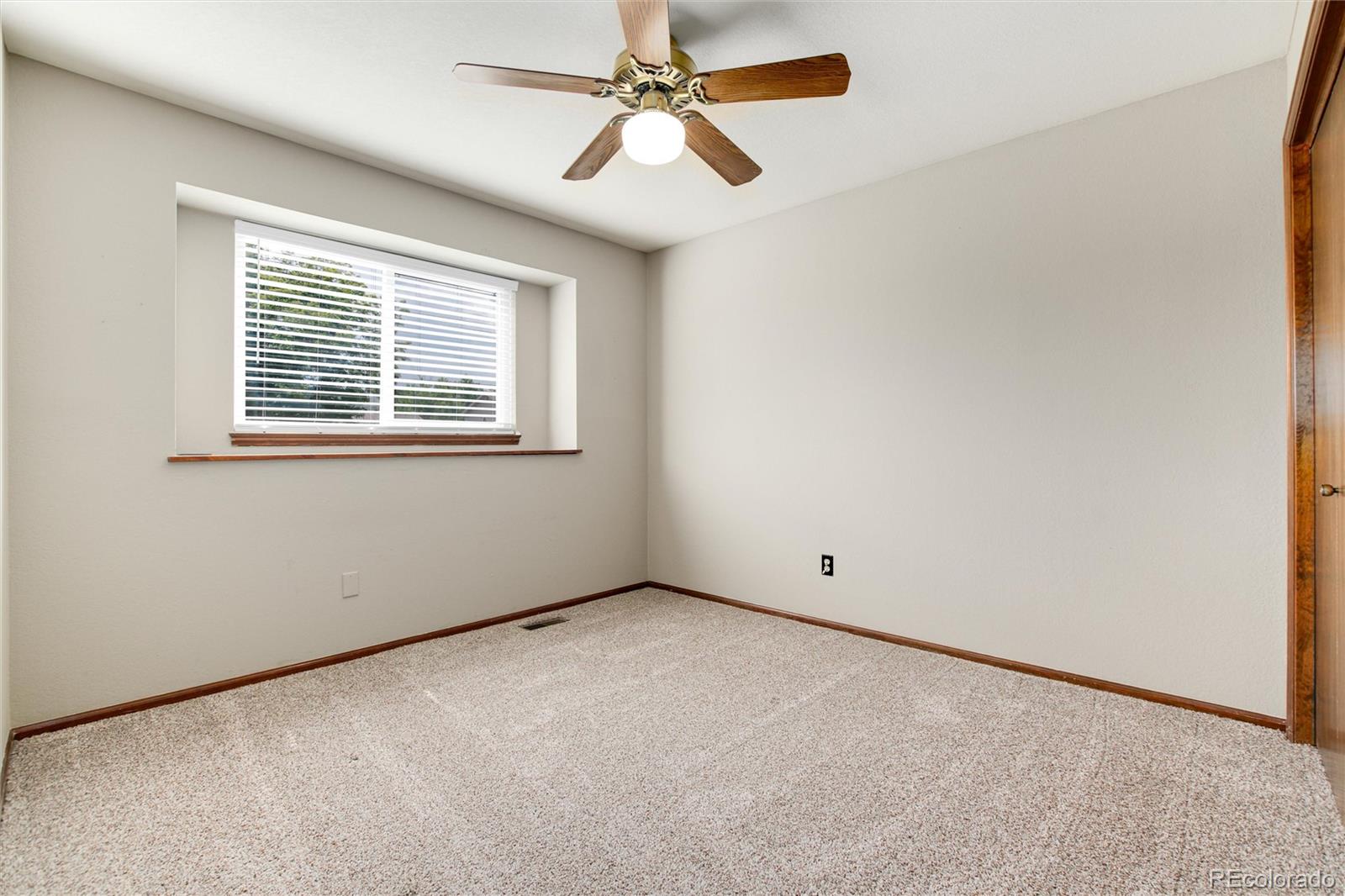 11069 W Walker Drive