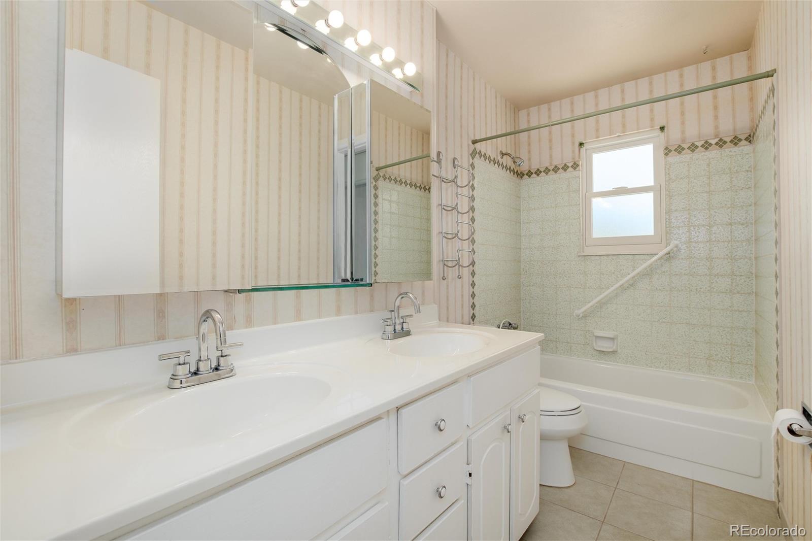 16160 E Montana Place