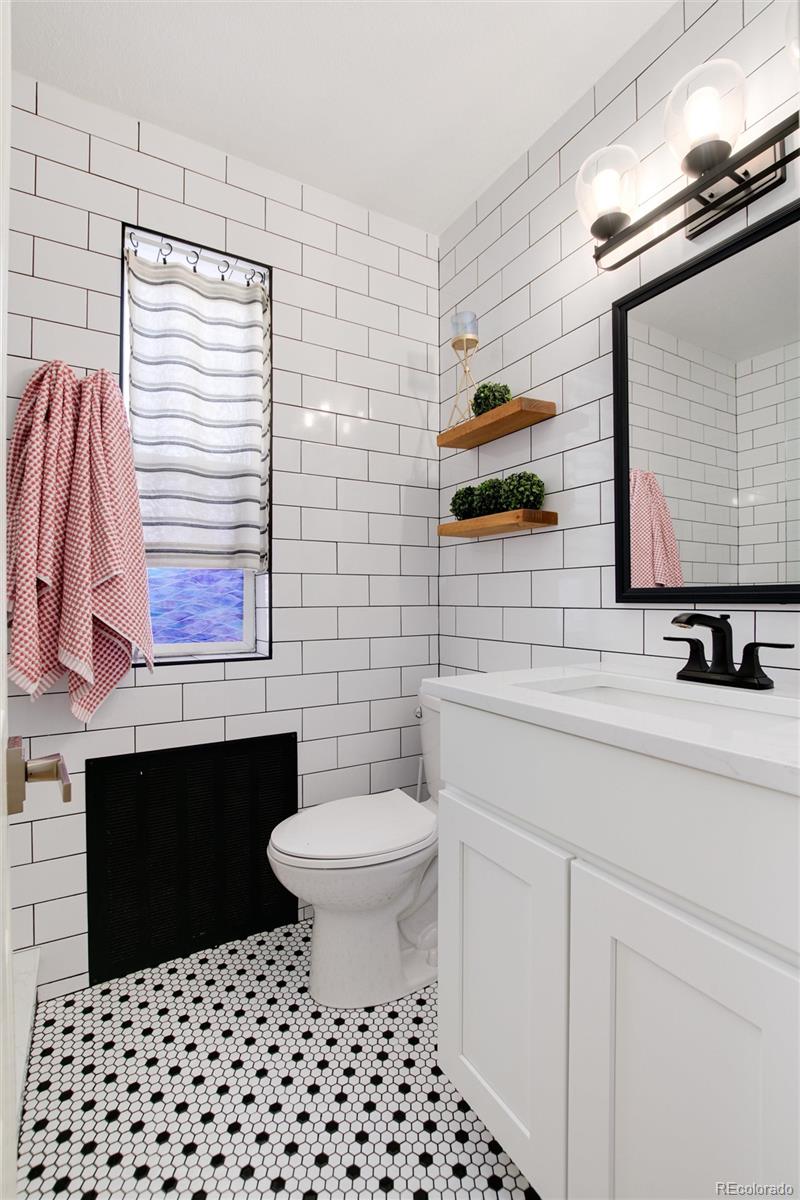 1100 Colorado Boulevard Unit: 303