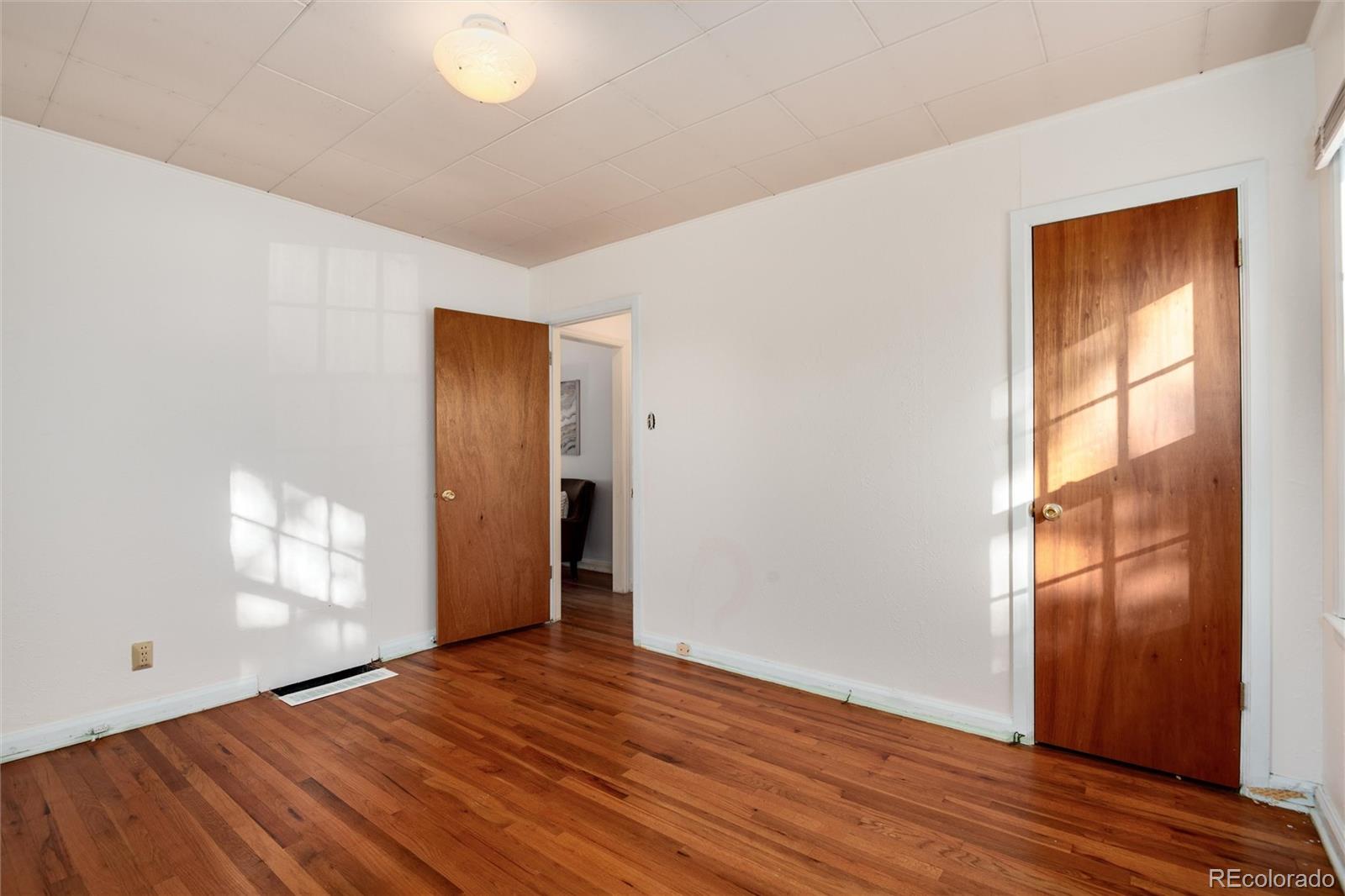 4580 S Pennsylvania Street