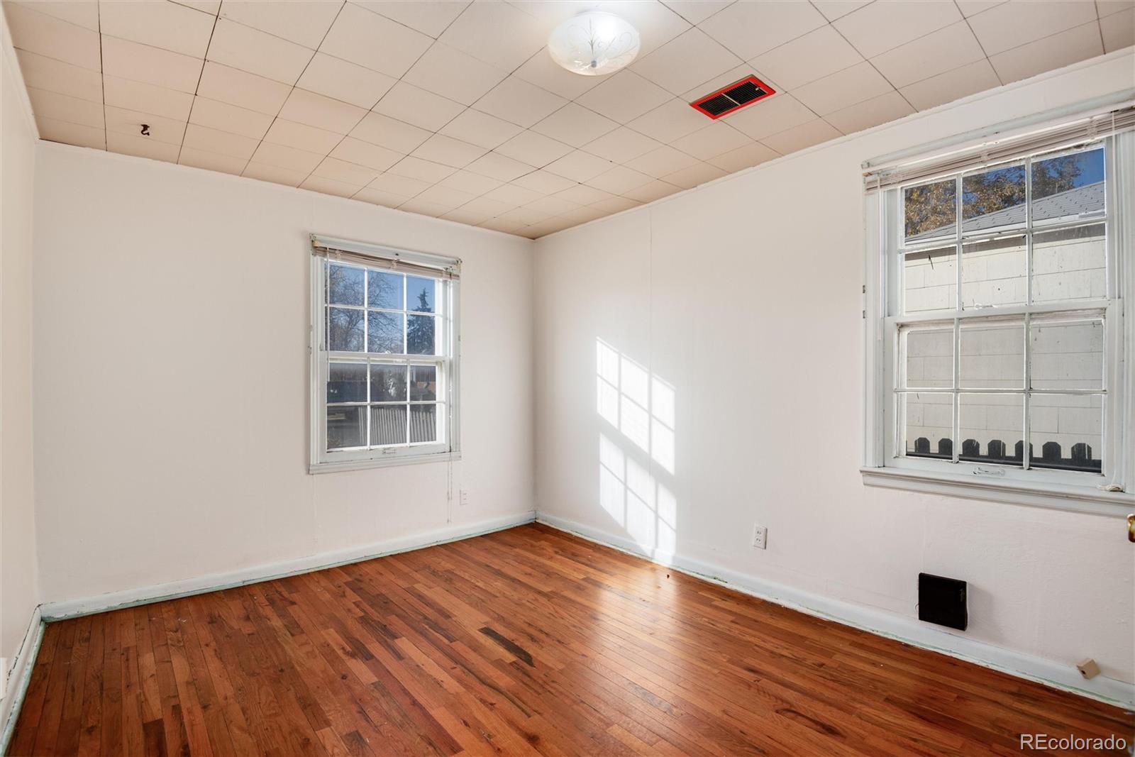 4580 S Pennsylvania Street