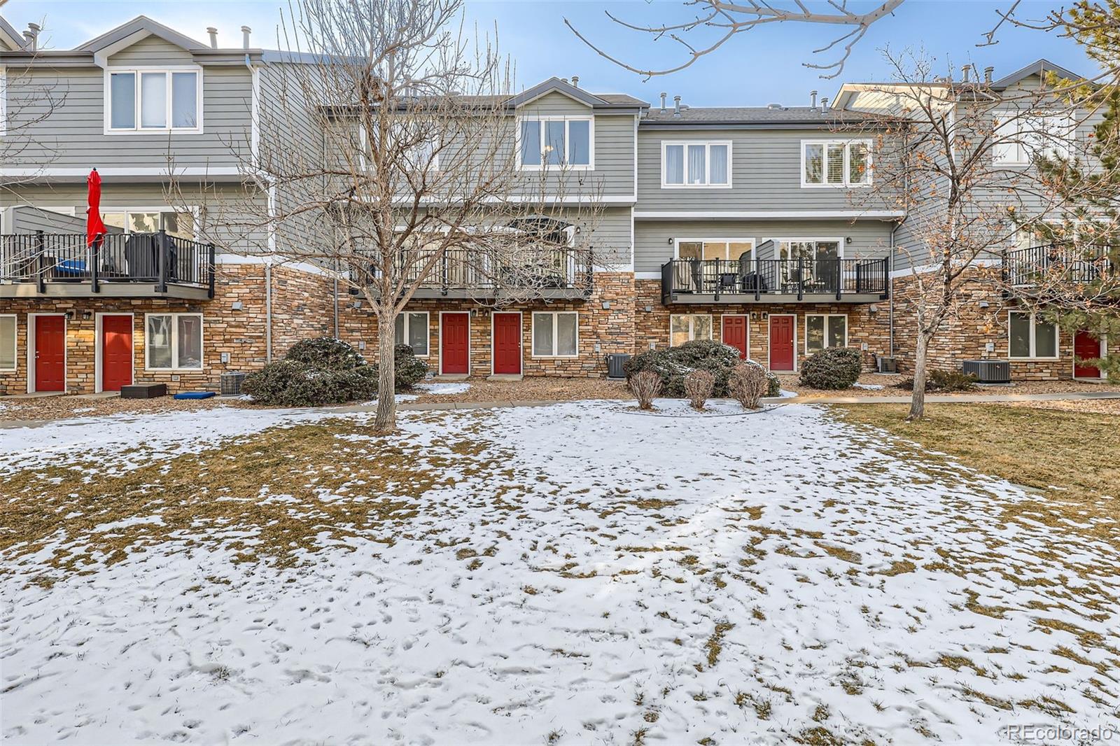 2769 W Riverwalk Circle