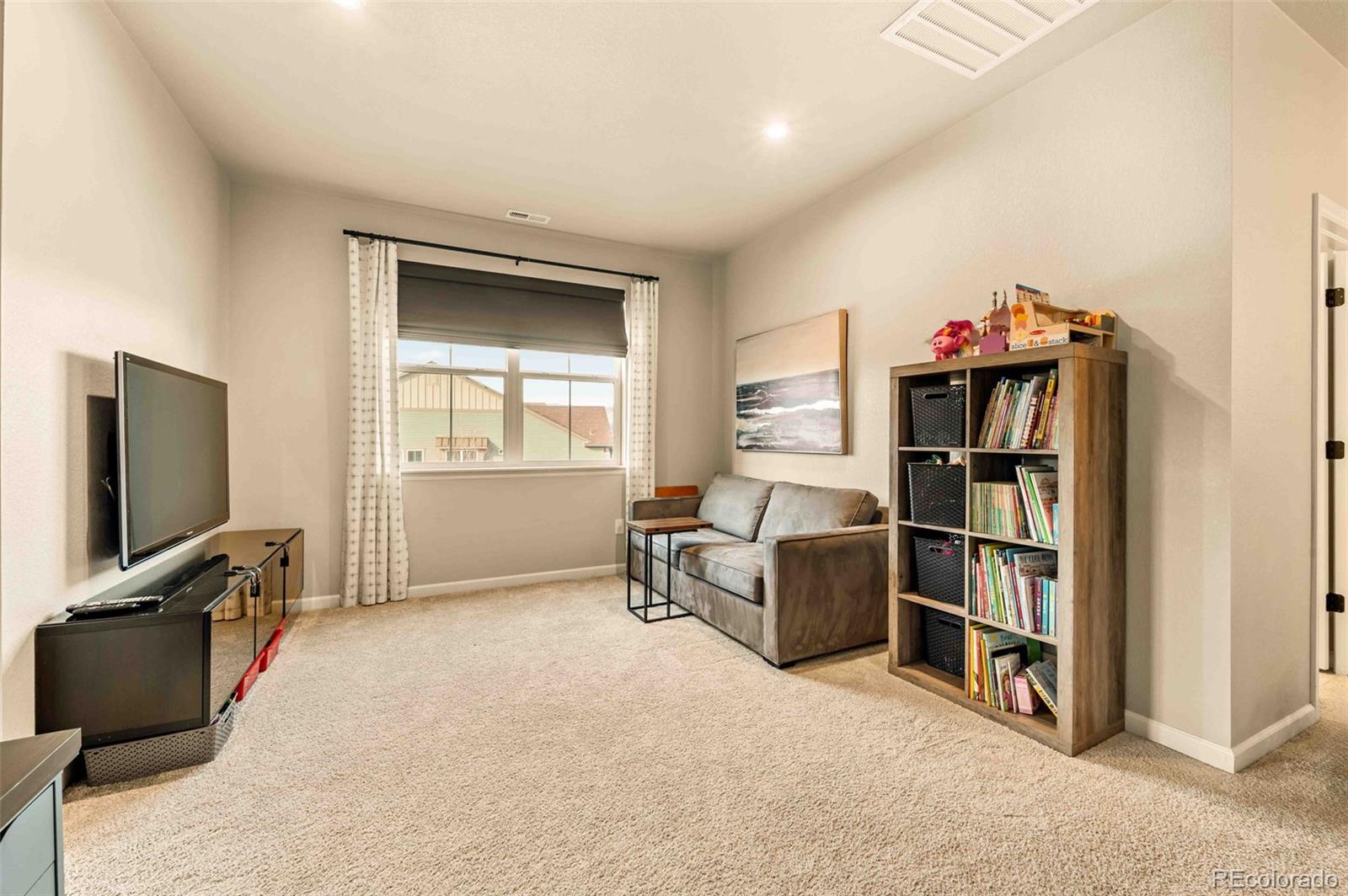 8378 Arapahoe Peak Street