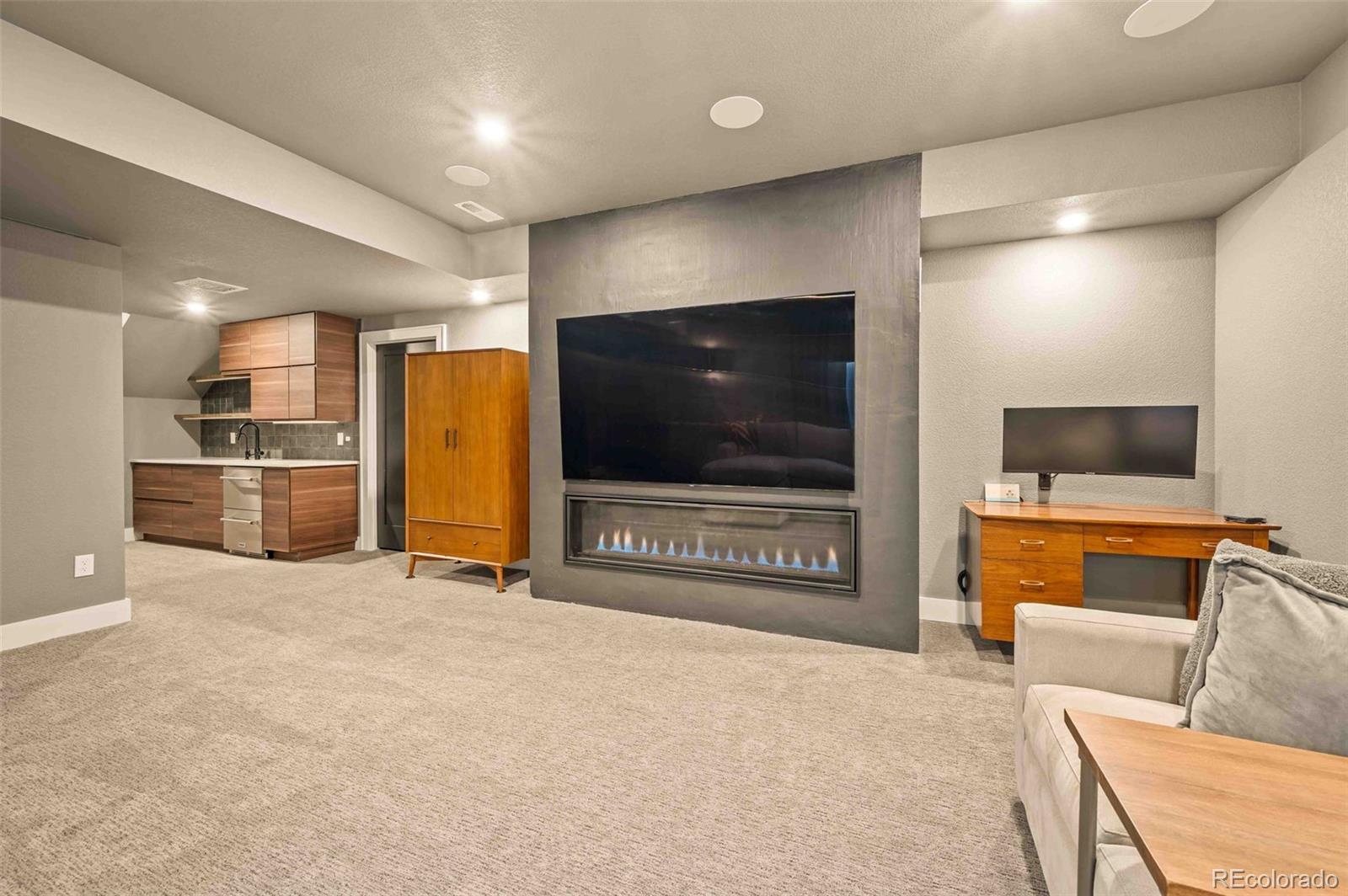 8378 Arapahoe Peak Street