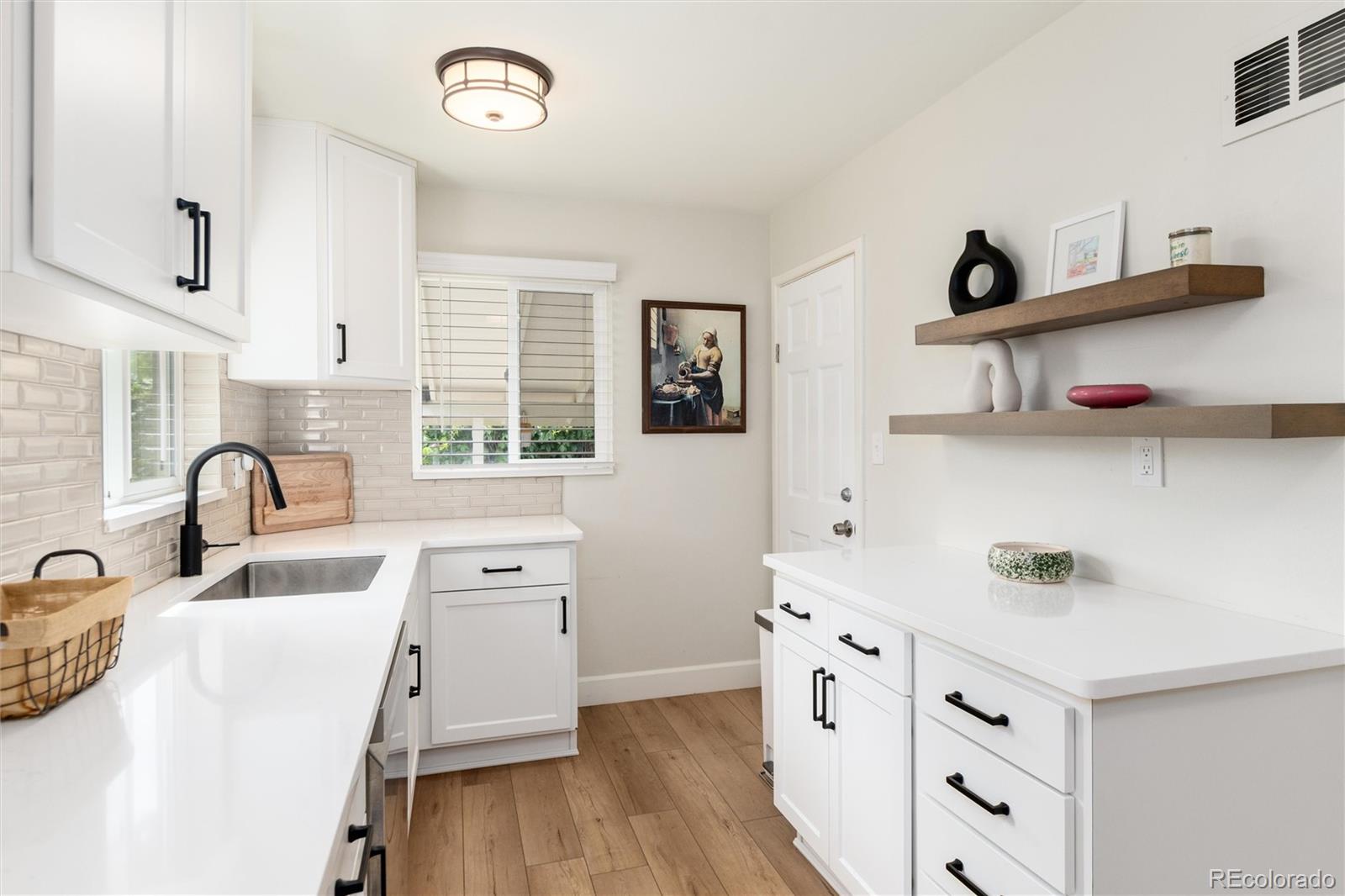 4520 S Delaware Street