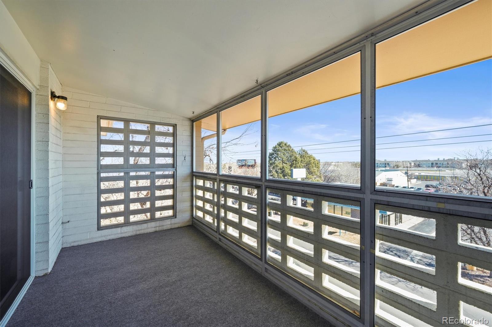 495 S Dayton Street Unit: 1D