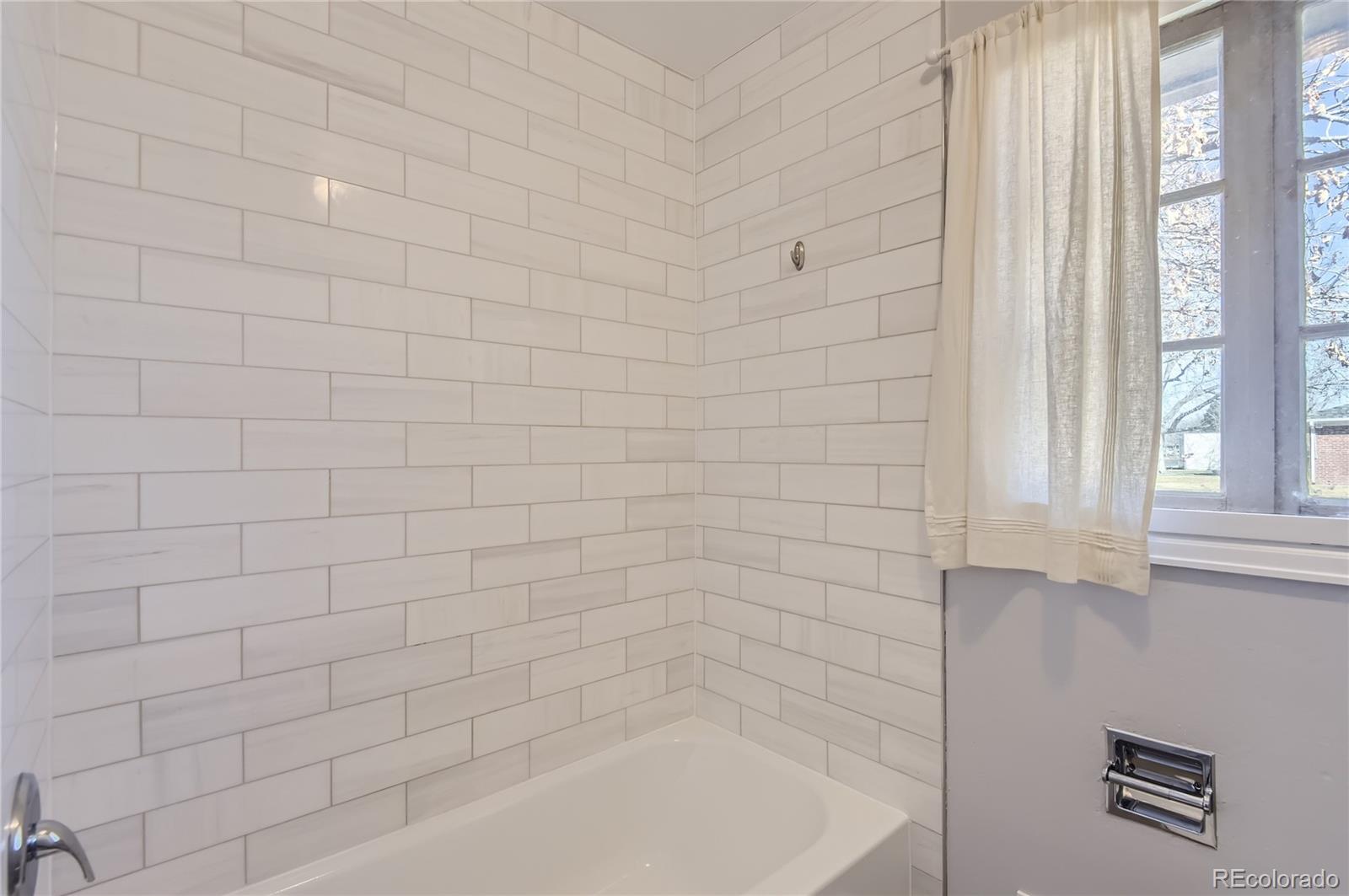 4912 S Galapago Street