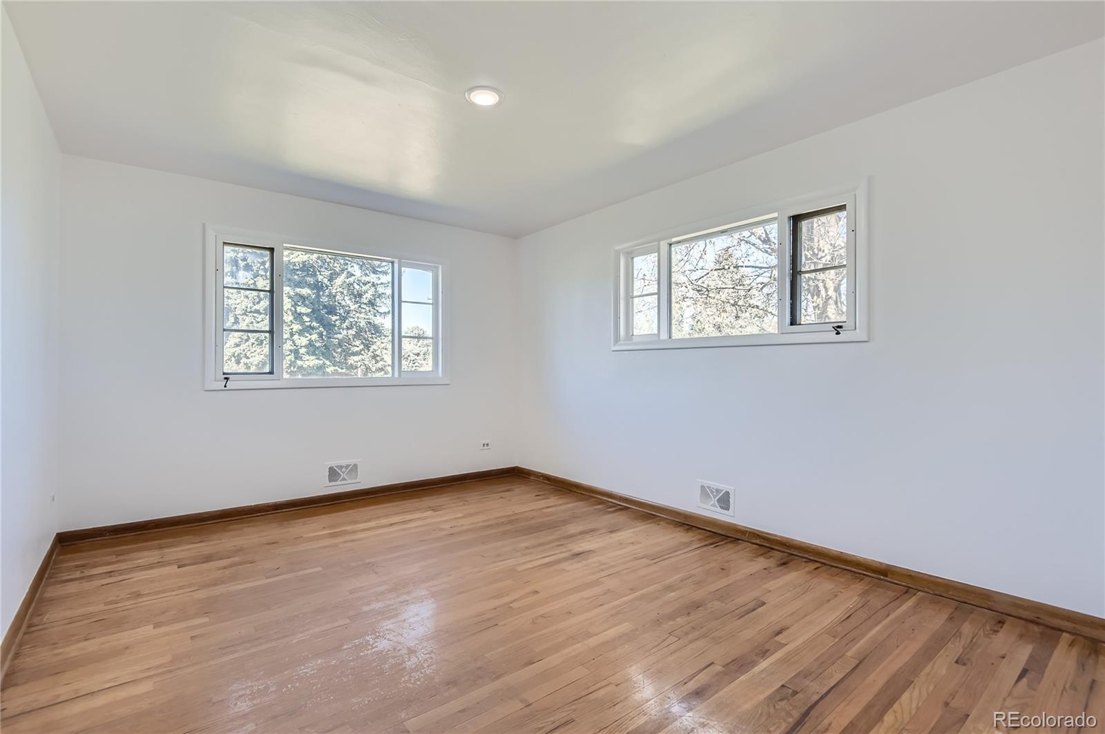 4912 S Galapago Street