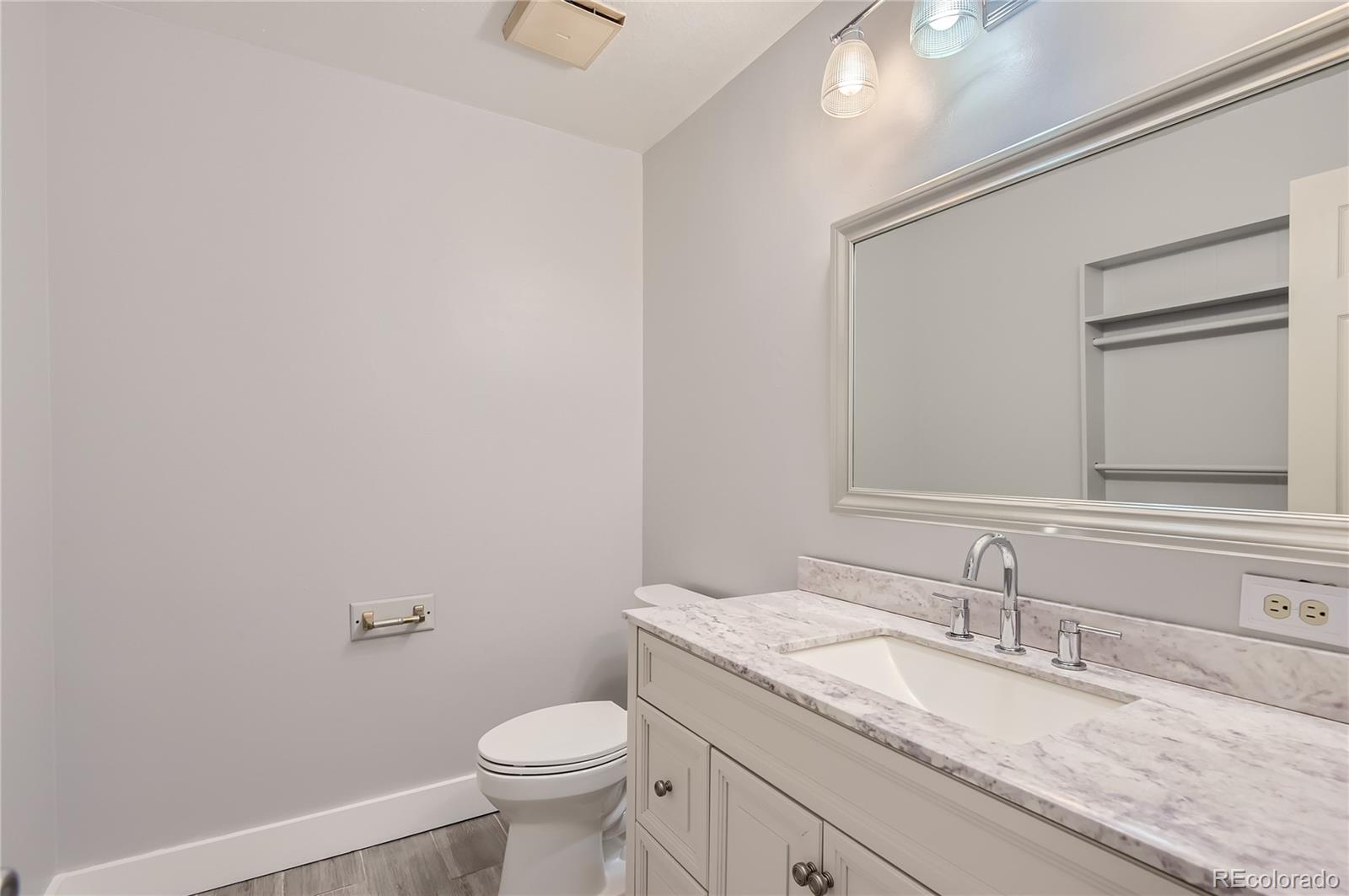 4912 S Galapago Street