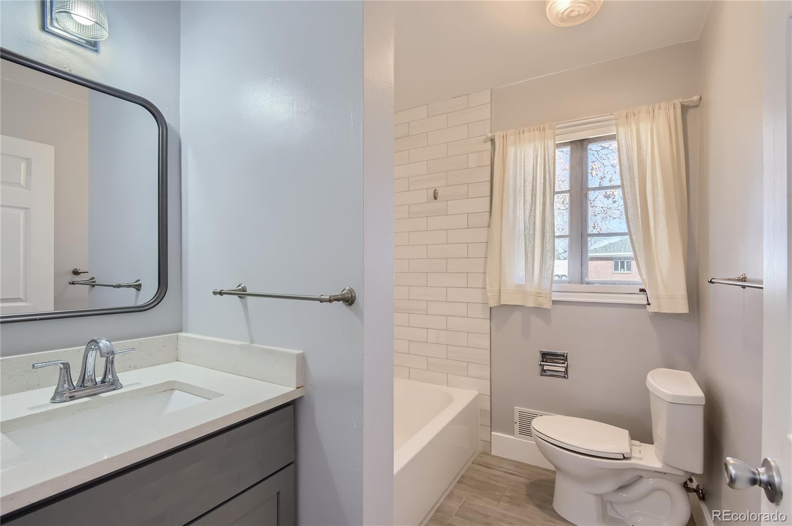 4912 S Galapago Street