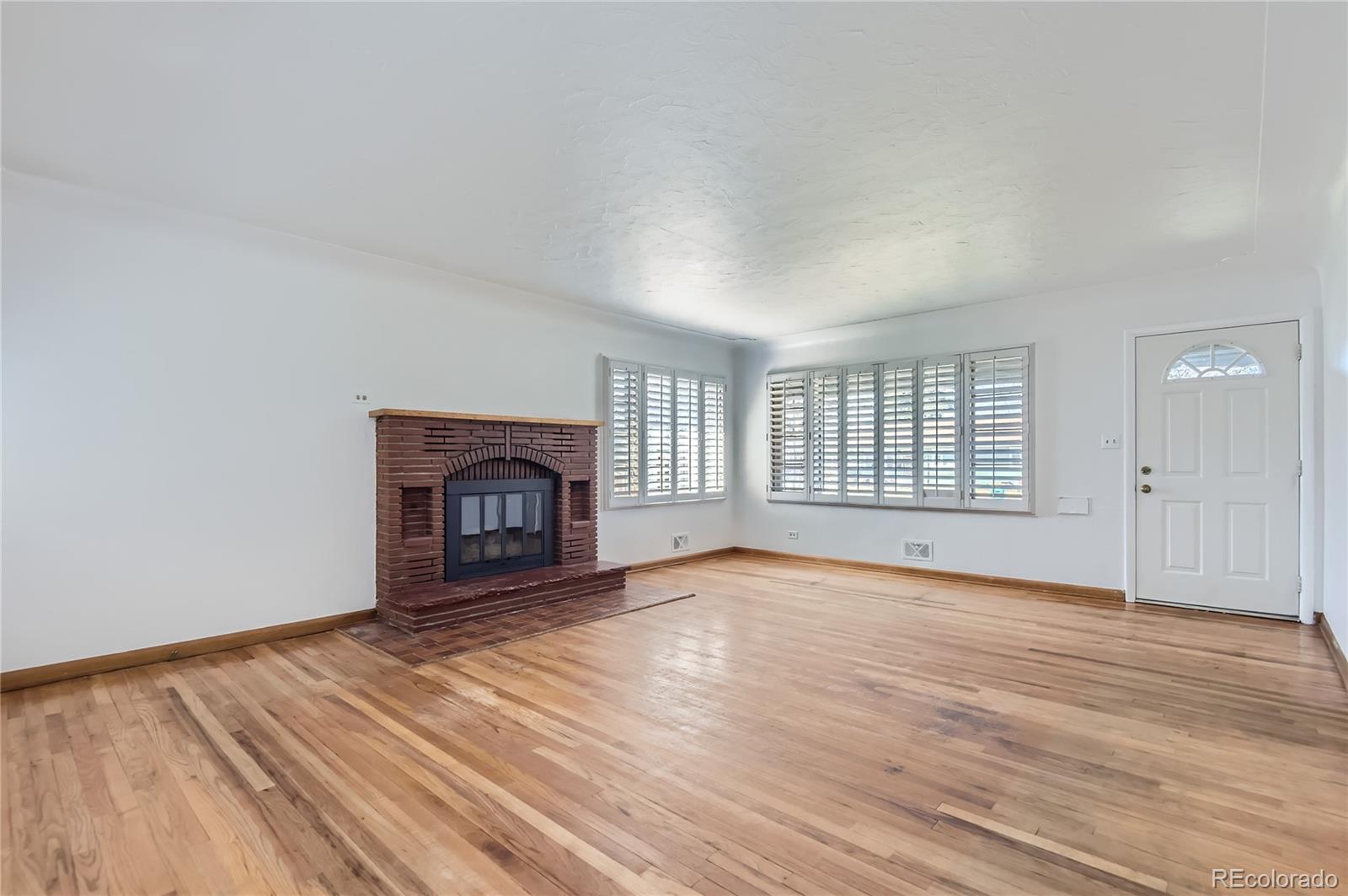 4912 S Galapago Street