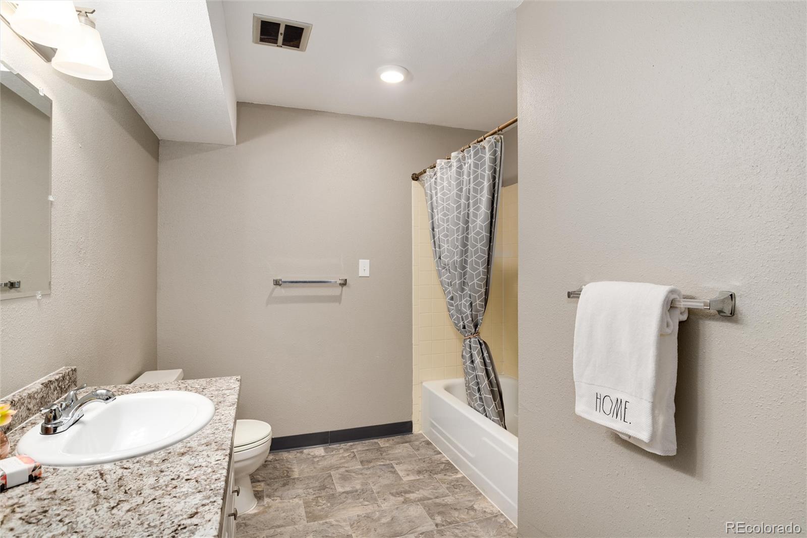 7615 E Quincy Avenue Unit: 202