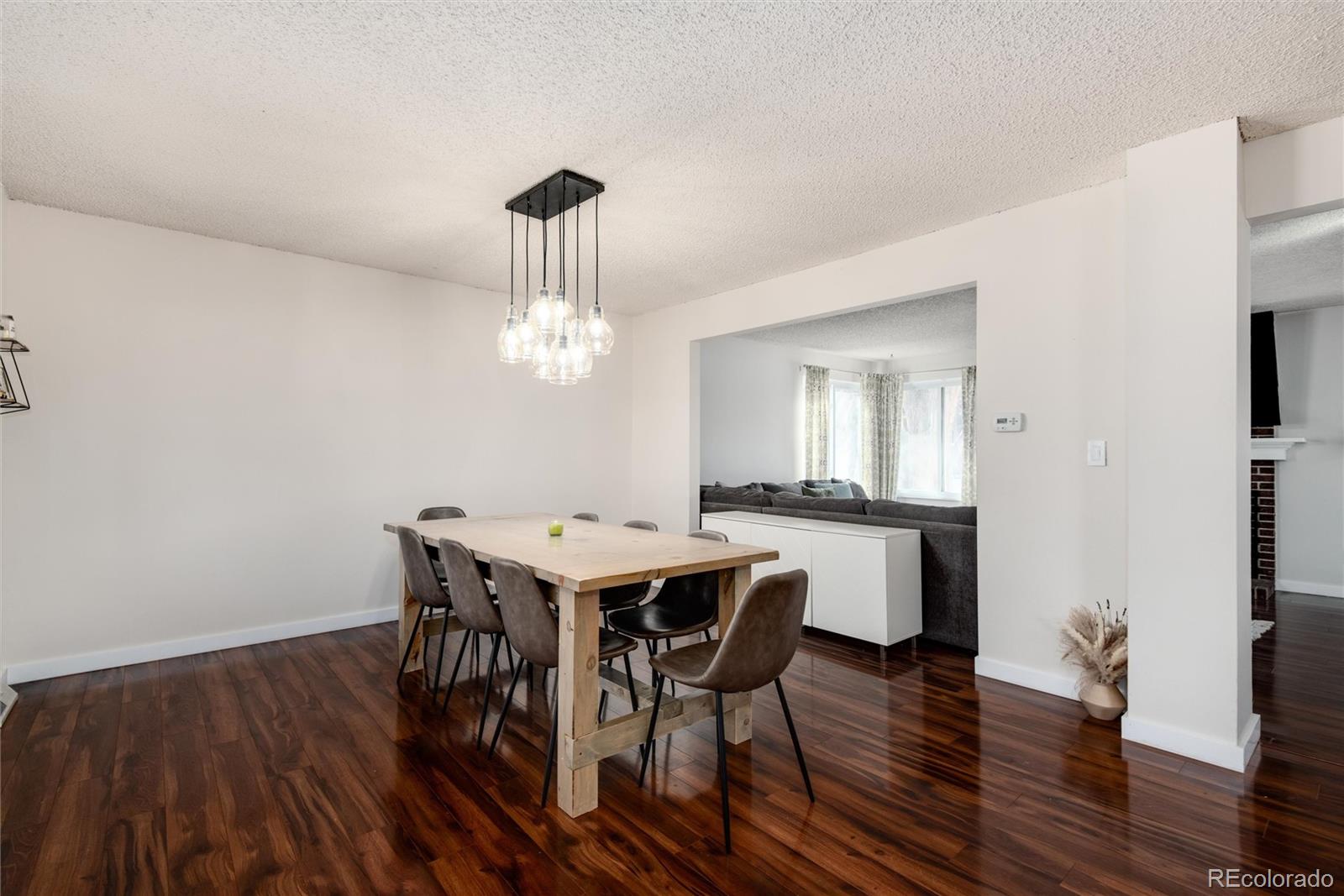 10113 W Caley Avenue