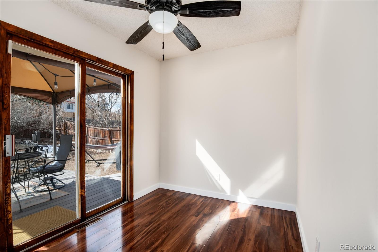 10113 W Caley Avenue