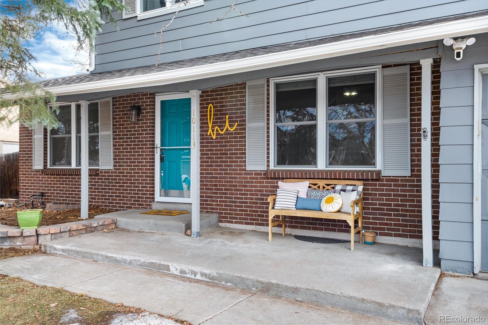 10113 W Caley Avenue