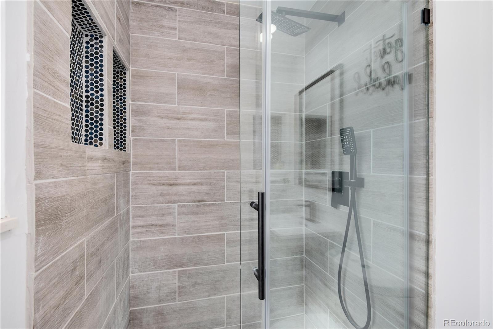 10113 W Caley Avenue