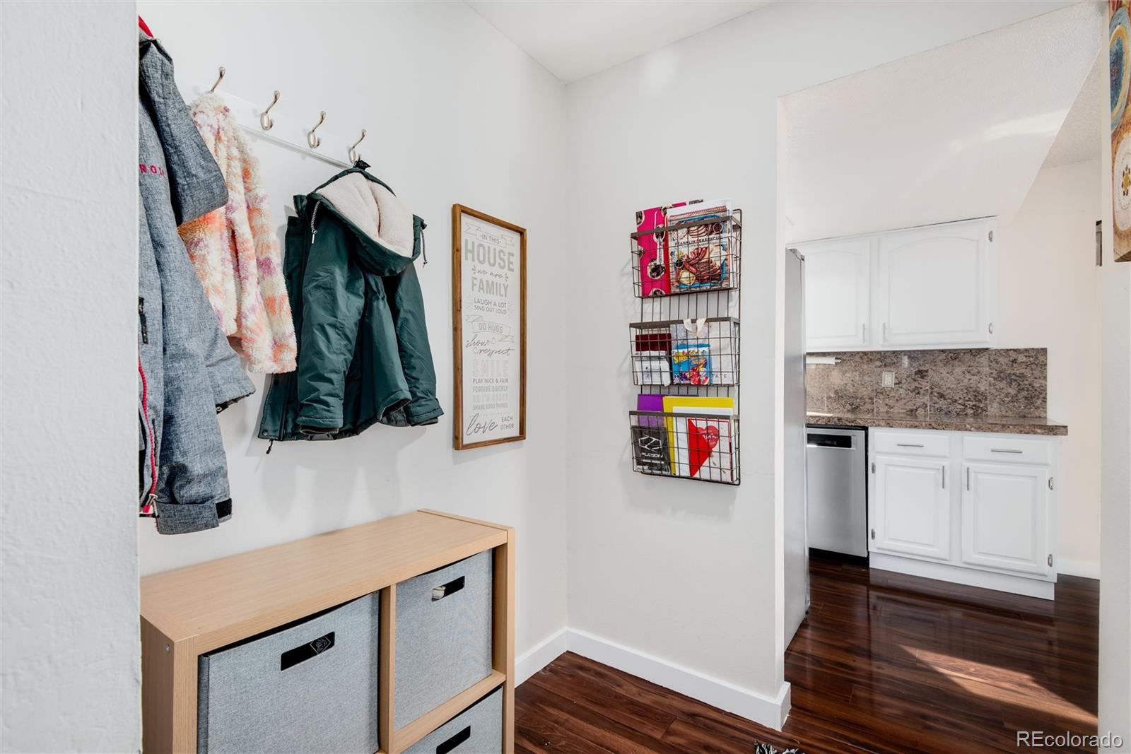 10113 W Caley Avenue