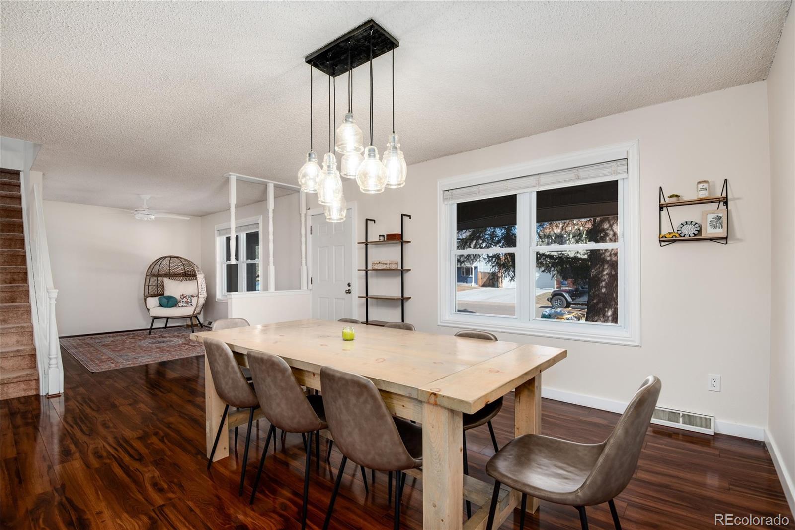 10113 W Caley Avenue