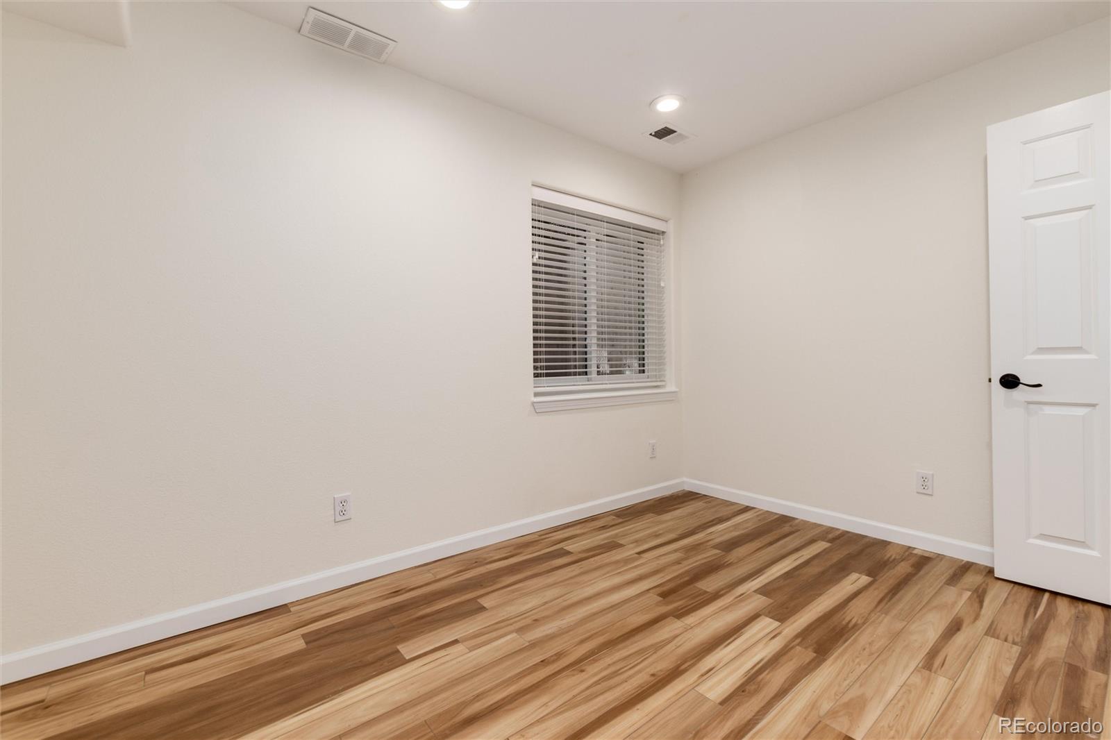 10000 E Yale Avenue Unit: 19