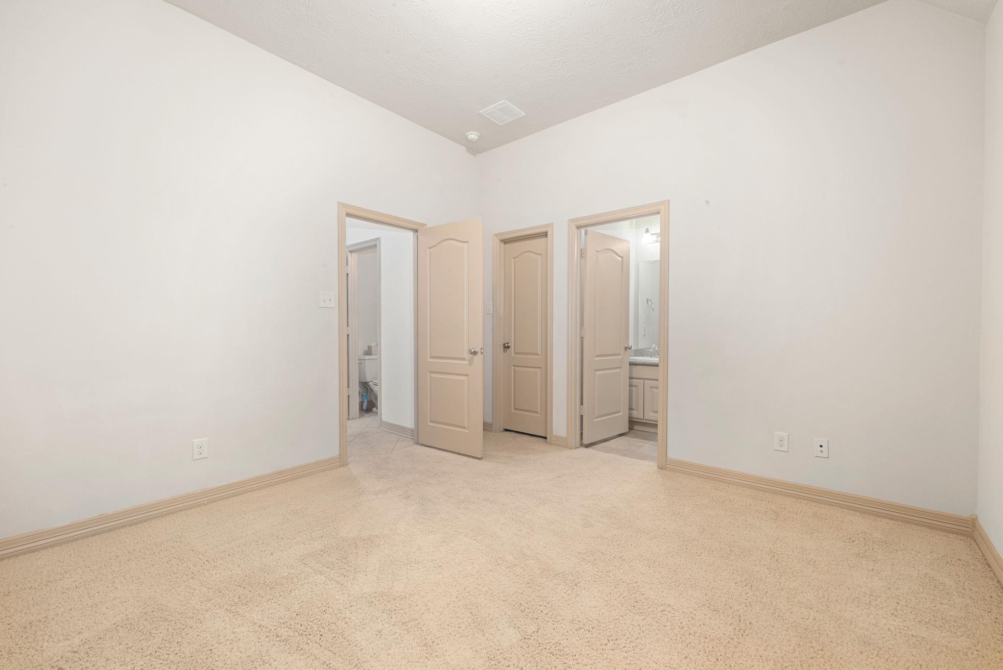 4430 Red Oak Grove Court