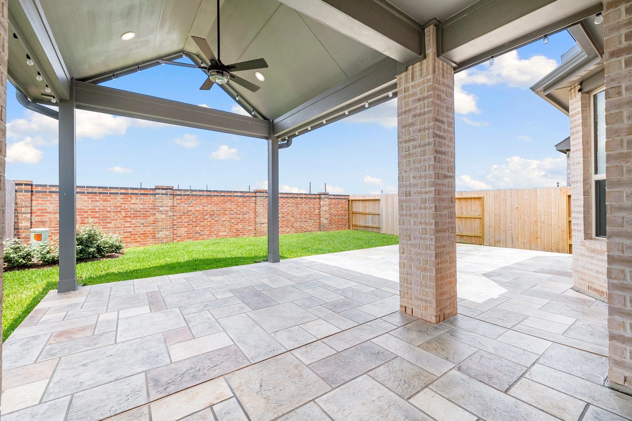 997 Newport Creek Dr