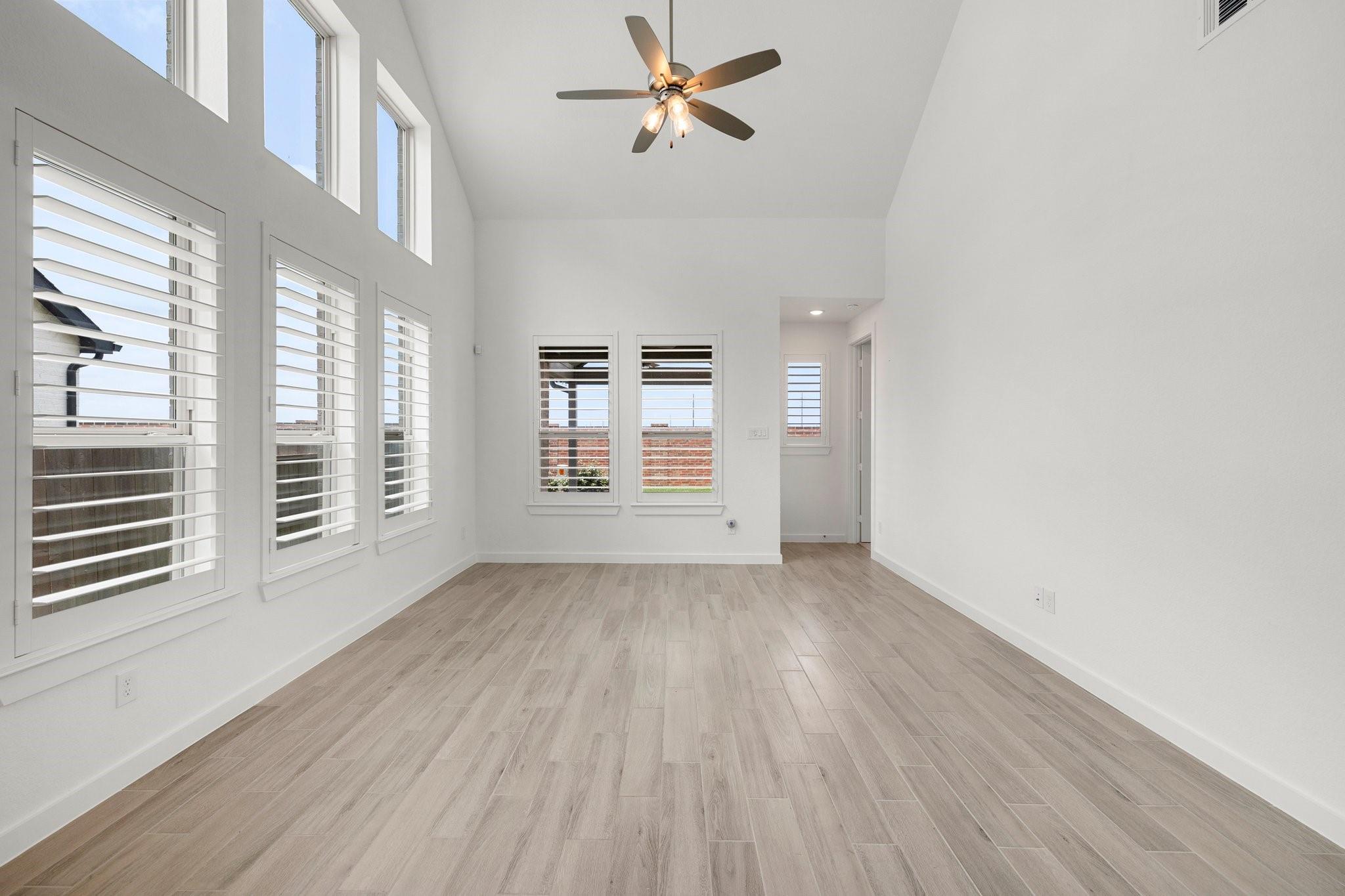 997 Newport Creek Dr