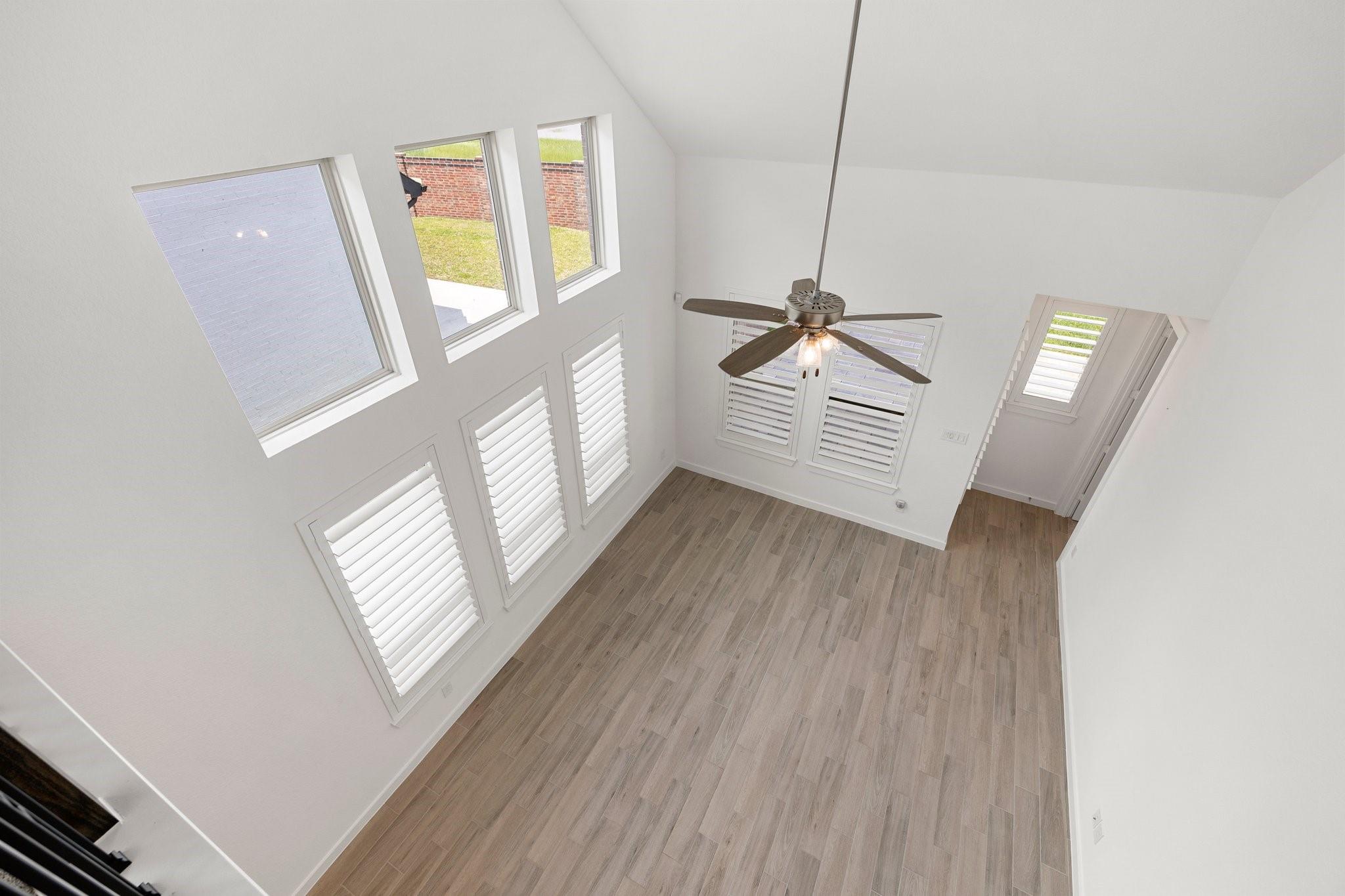 997 Newport Creek Dr