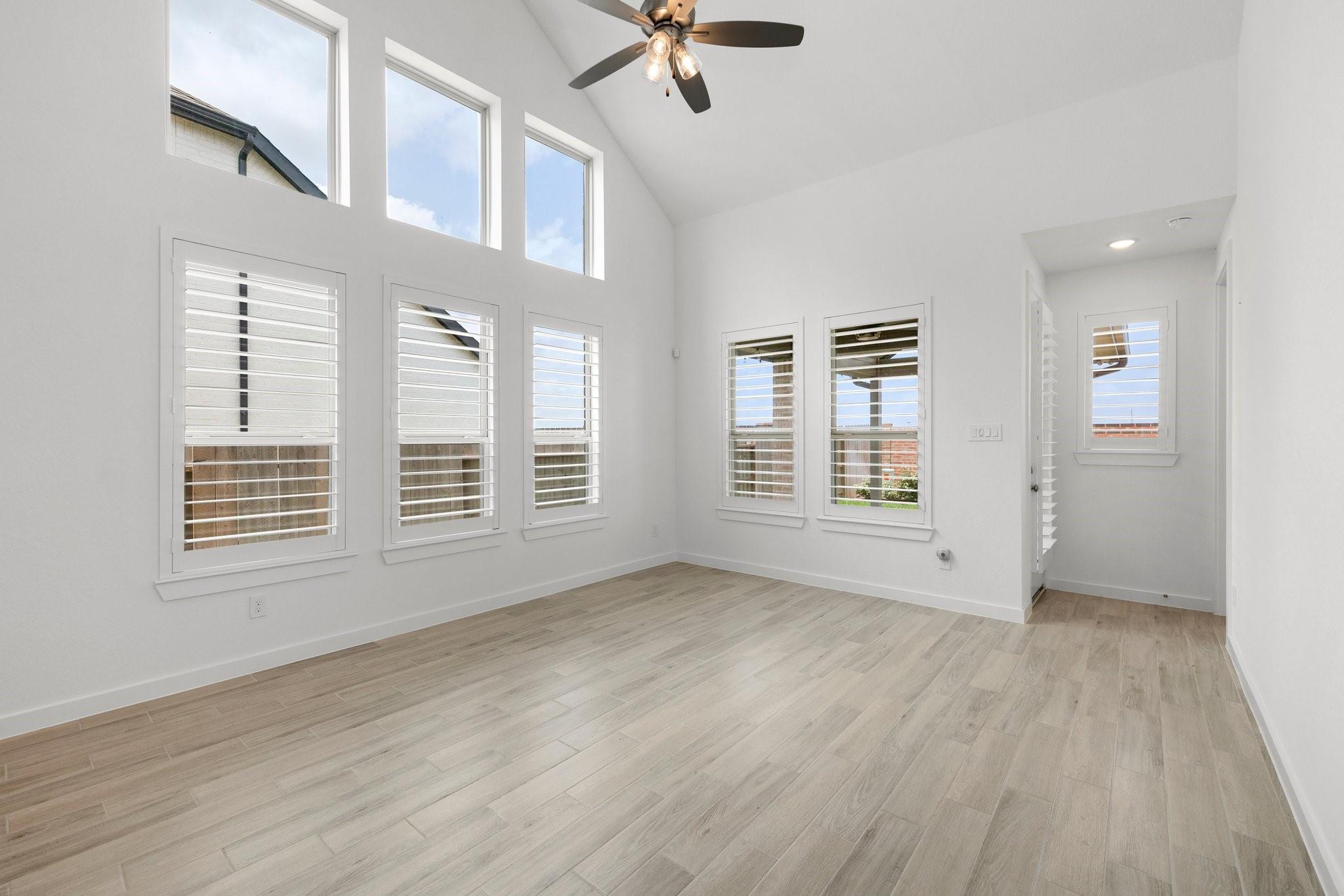 997 Newport Creek Dr