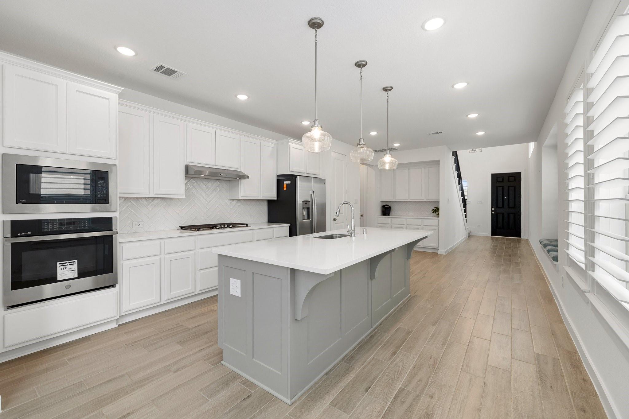 997 Newport Creek Dr