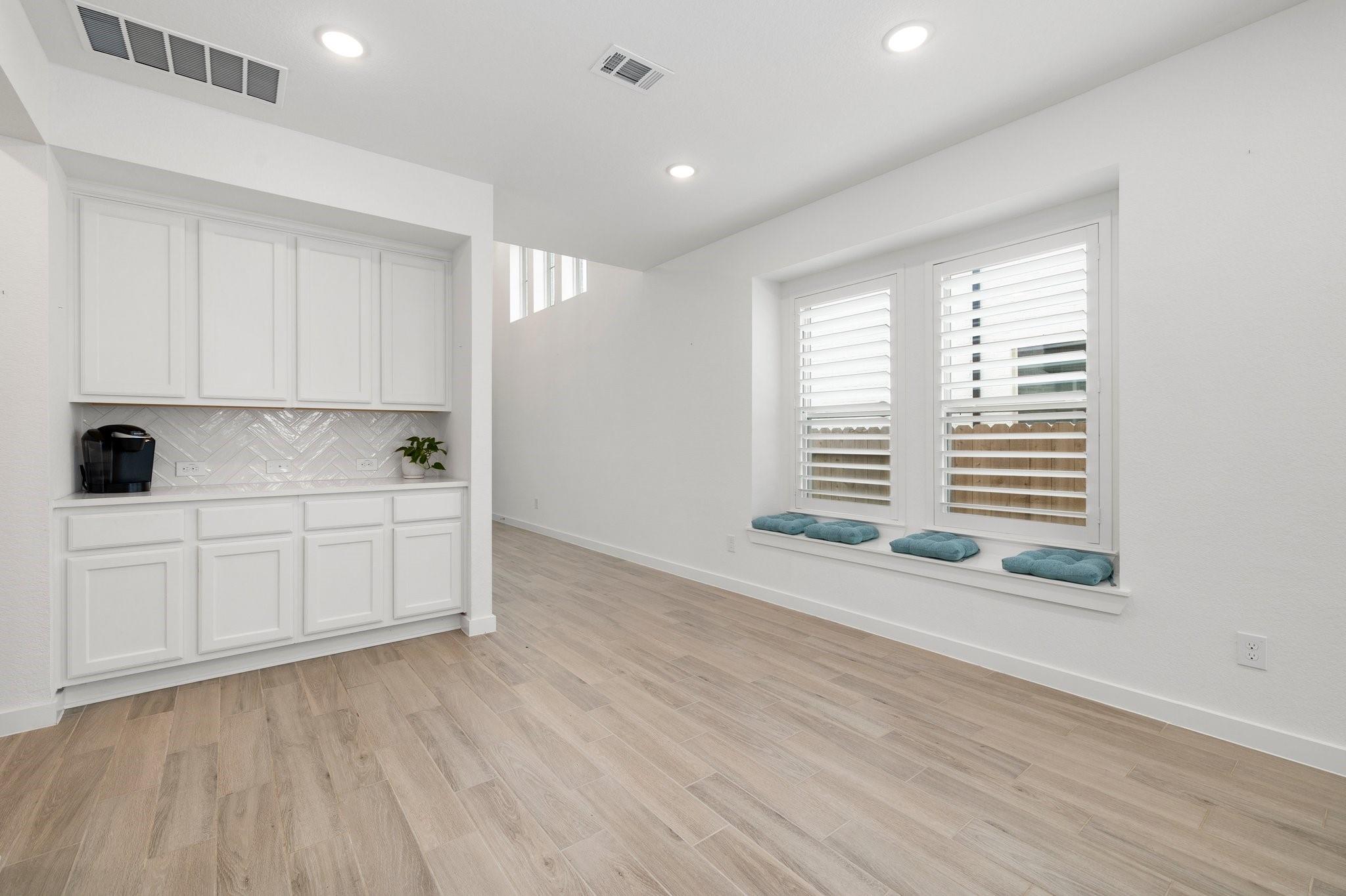 997 Newport Creek Dr